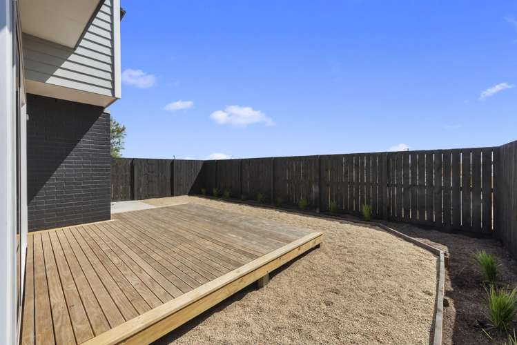 2/120 Horsham Downs Road 2612_18