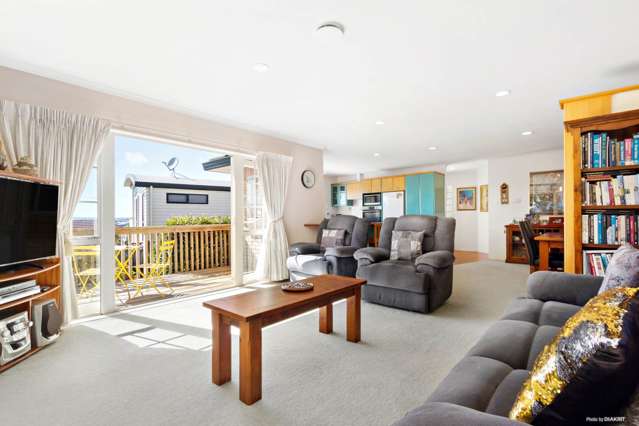 1b Wakeling Avenue Te Atatu South_2