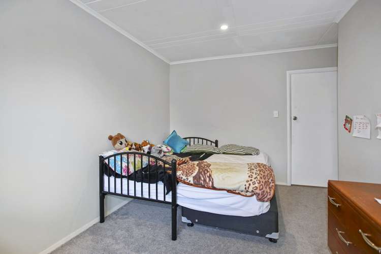 52 Churchill Avenue Manurewa_12