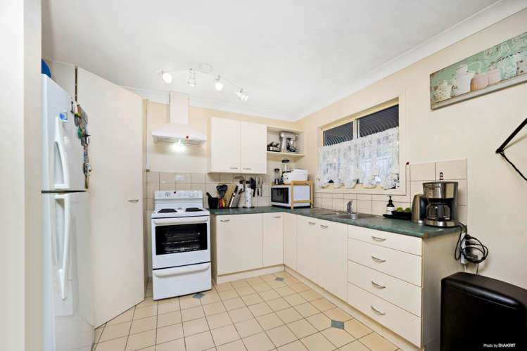 3242A Great North Road_4