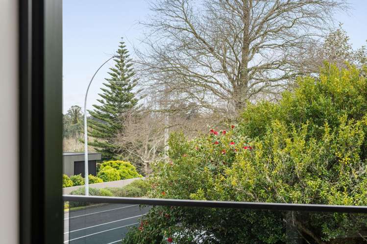 1+3/768 River Road Chartwell_24