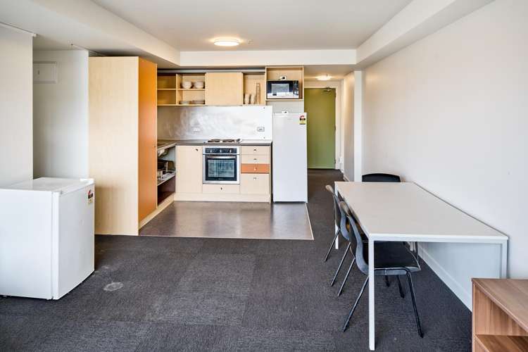 2J/242 Taranaki Street_0