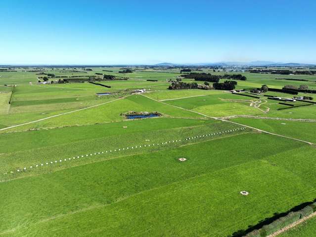 Productive Dairy Unit Only 10km From Invercargill
