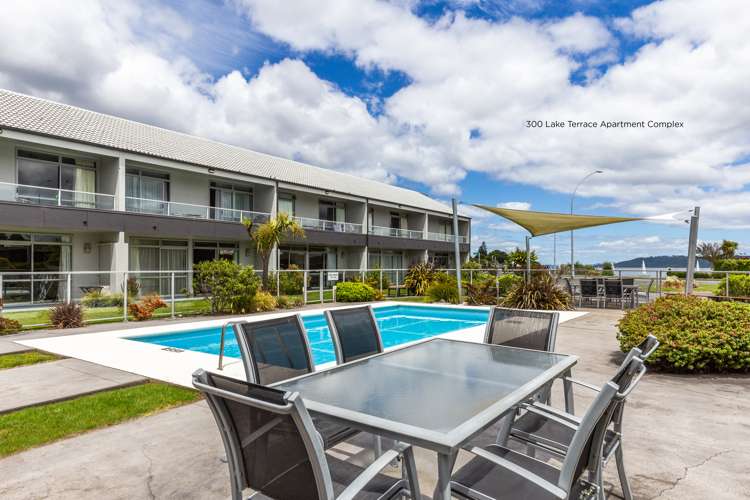 1/300 Lake Terrace Taupo_15