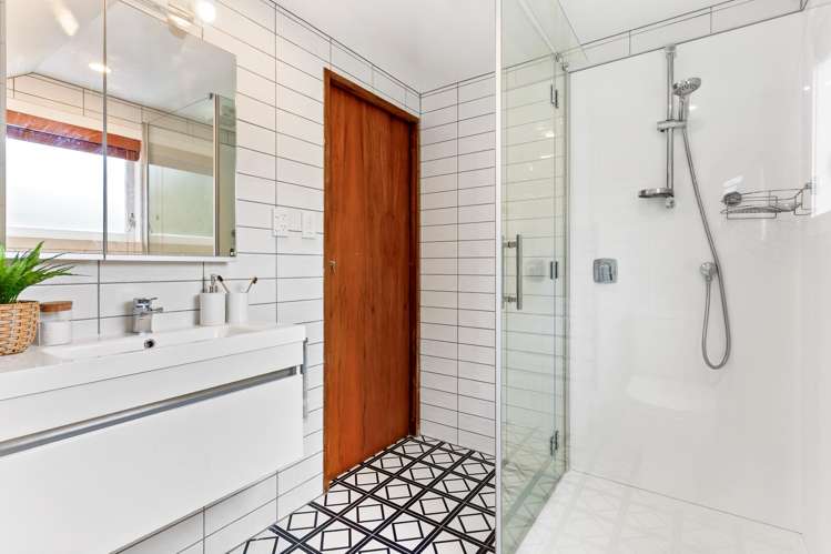 16A Indira Place Khandallah_9