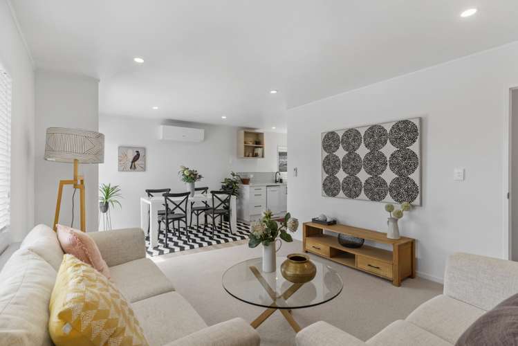 1/27 Kennington Drive Clendon Park_12