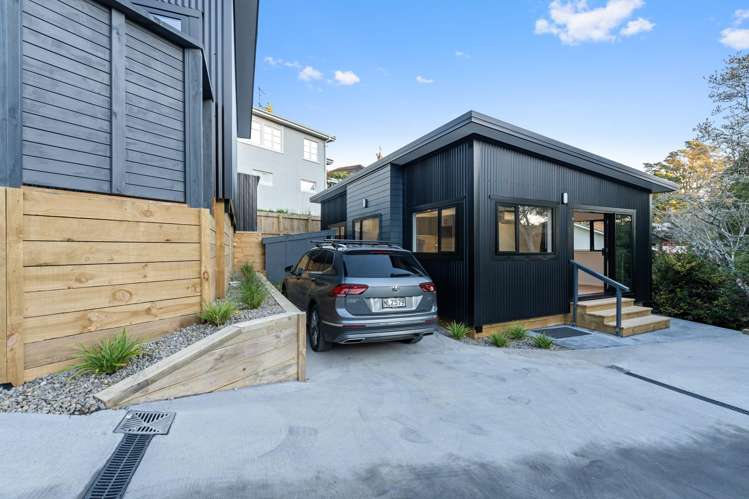 Units 1 and 2/10A Awanui Street Merrilands_46