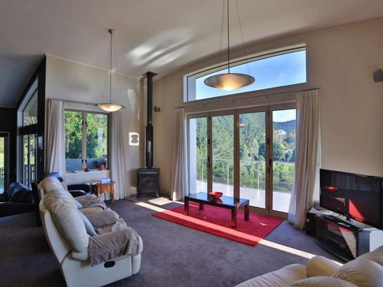 8 Governors Heights Whangamata_13