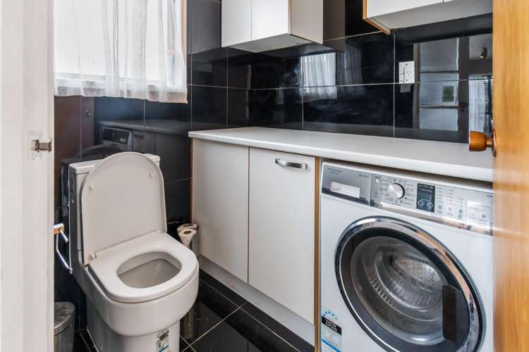 7 Anglers Way Wattle Downs_16