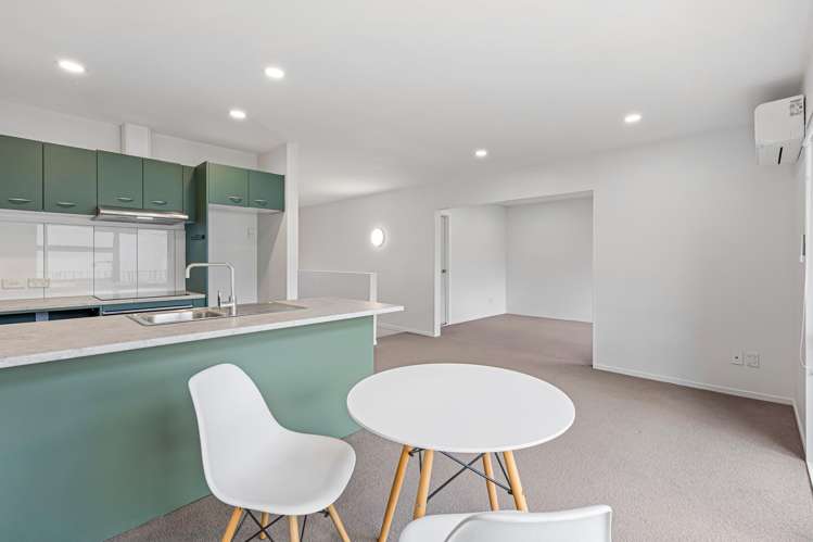 2/15 Lovell Court Albany_13