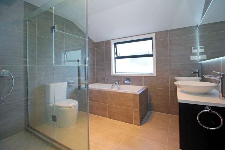 21 Momona Road Greenlane_15