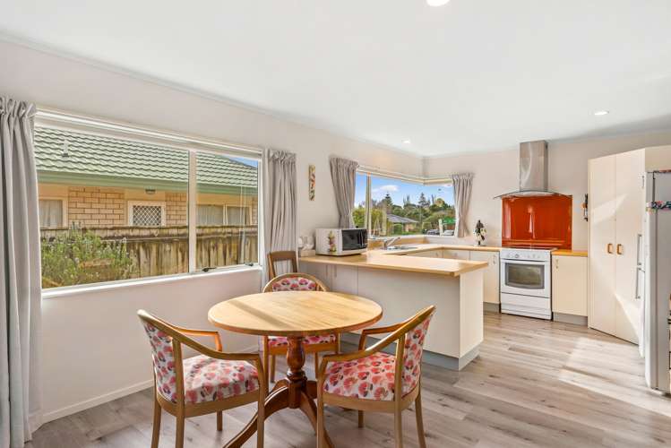 25 Villa Grove Paraparaumu_4