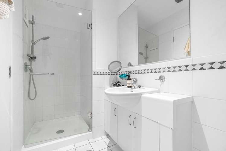 8d/8 Howe Street Freemans Bay_11