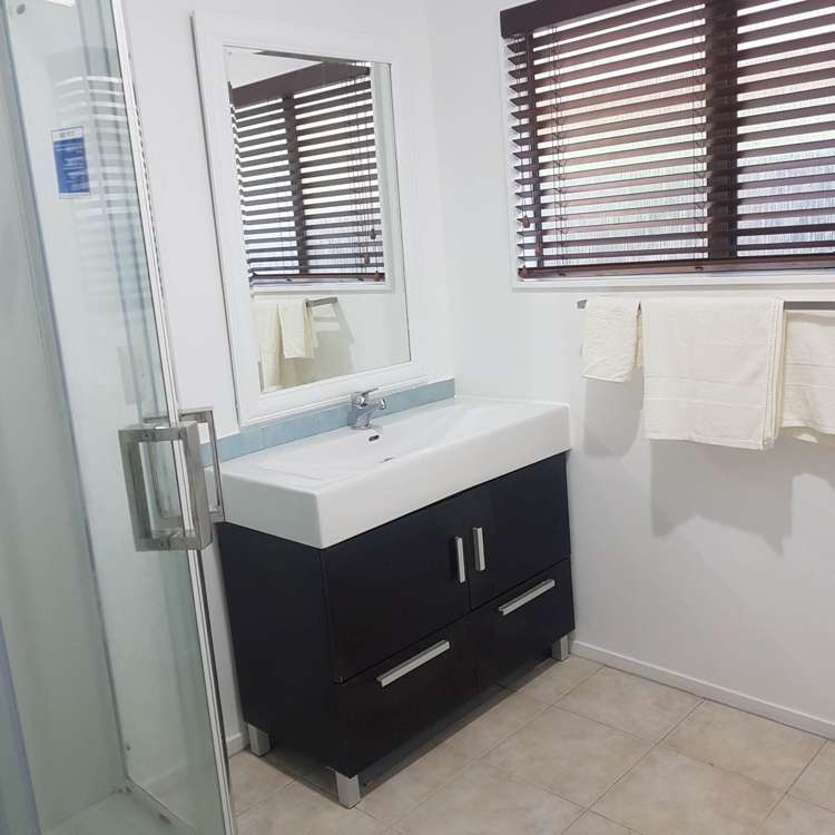 2/54 D'Oyly Drive Stanmore Bay_11