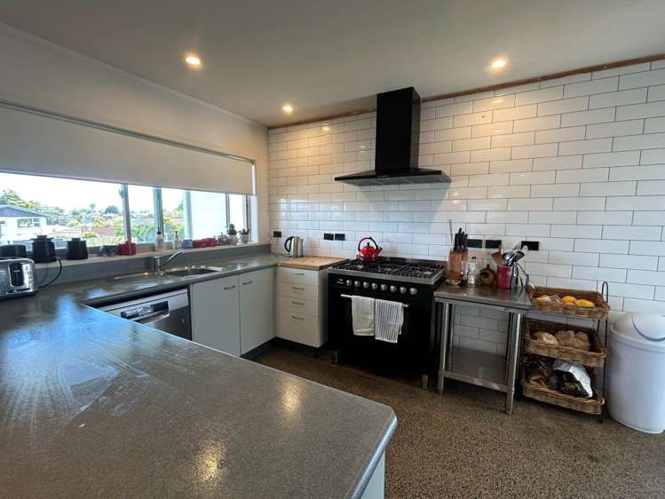 180 Levers Road Matua_4