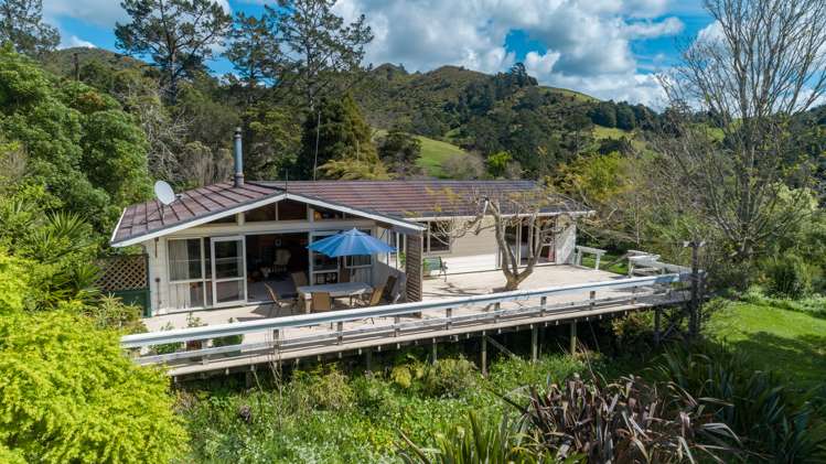 77 Crown Hill Road Paeroa_9