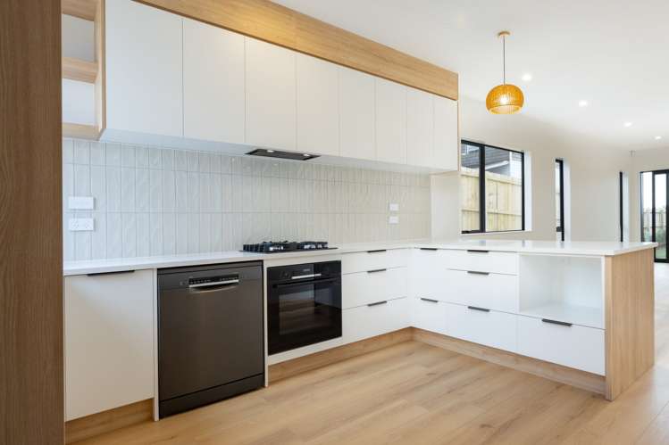 12-14 Taupo Street Green Bay_8