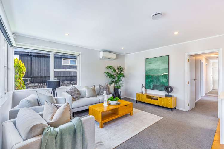 17 Castaing Crescent Te Atatu South_6