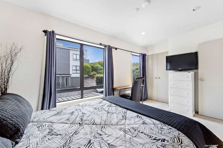 27/17 Georgia Terrace Albany_11