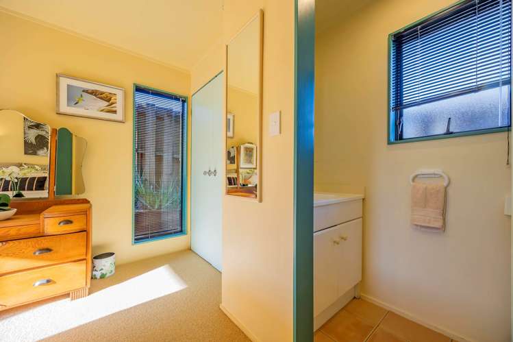 1/1031 Beach Road Torbay_26
