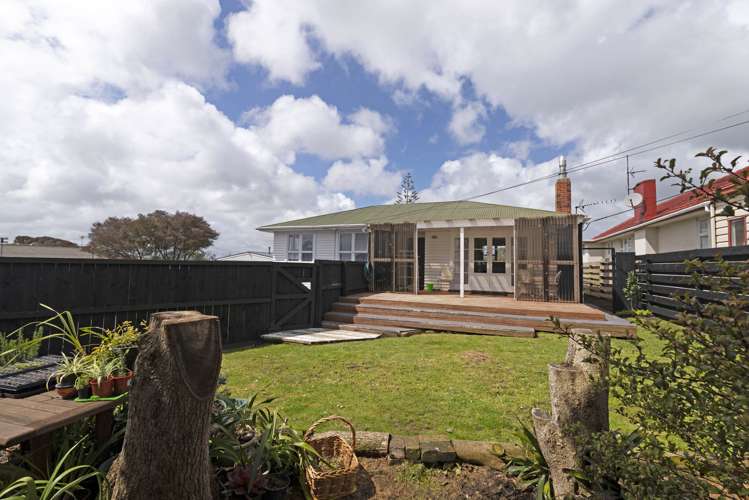 76 Forest Hill Road Henderson_12