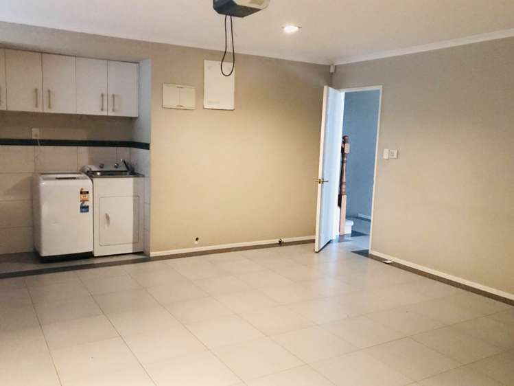 8 Beggs Way Flat Bush_17