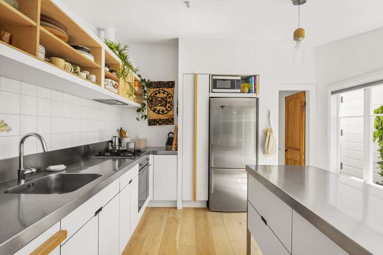 18 Moir Street Mount Victoria_15