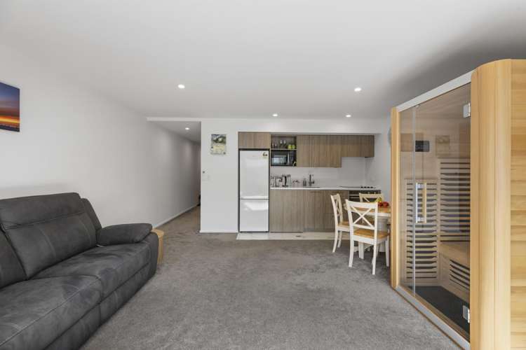 2/489 Selwyn Street_4