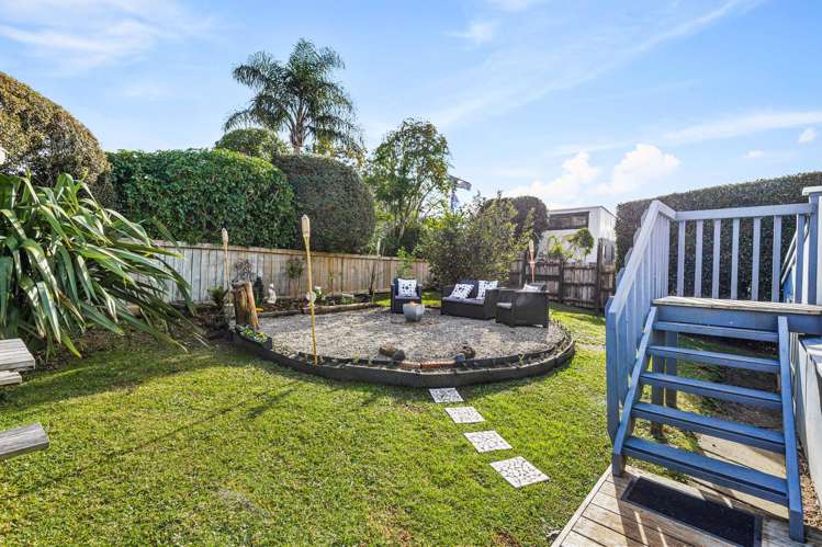 18 Dawnhaven Drive Te Atatu Peninsula_21