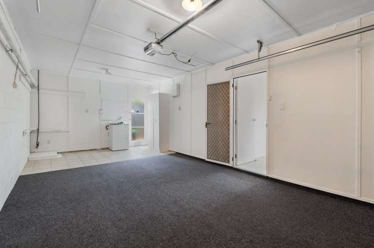 2/9 Motuora Road Manly_13