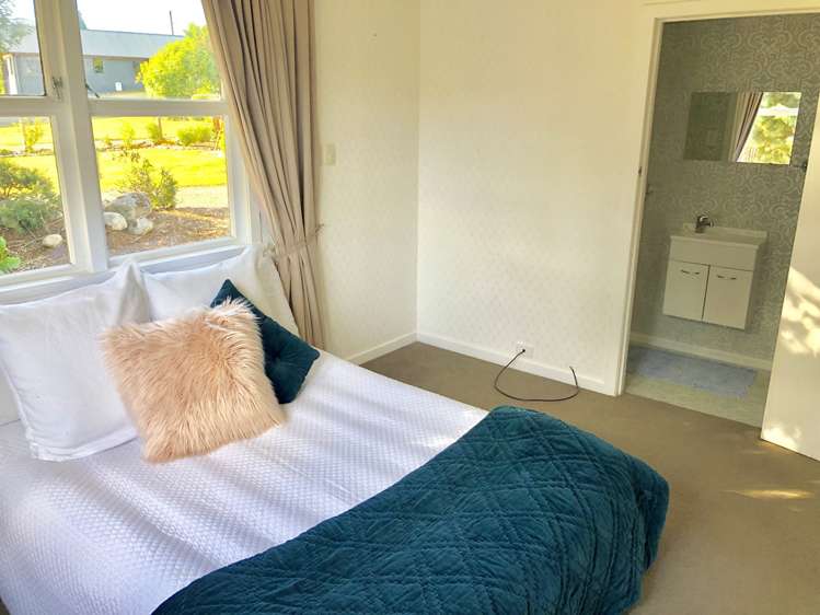 21 Home Street Manapouri_4