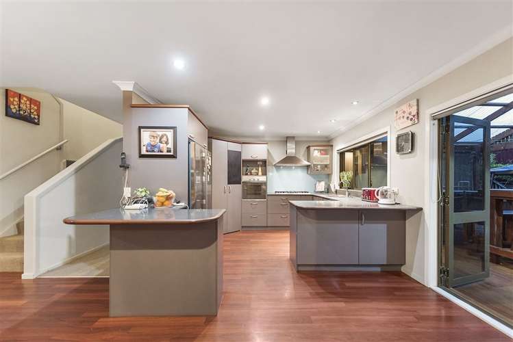 18 Sharaleigh Place Grandview Heights_30