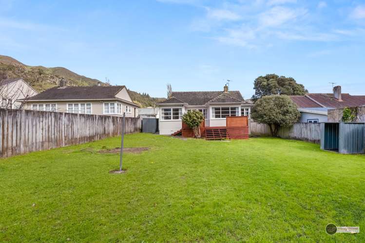 66 Wilkie Crescent Naenae_18