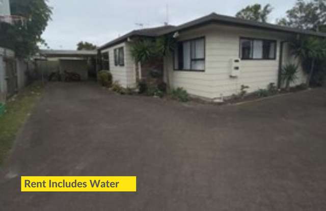 Charming Coastal Retreat for Lease in Papamoa!