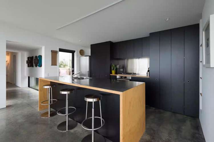  B/15 Hungerford Road Lyall Bay_5