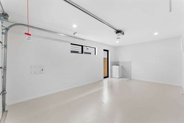 74b Riverpark Crescent Henderson_21