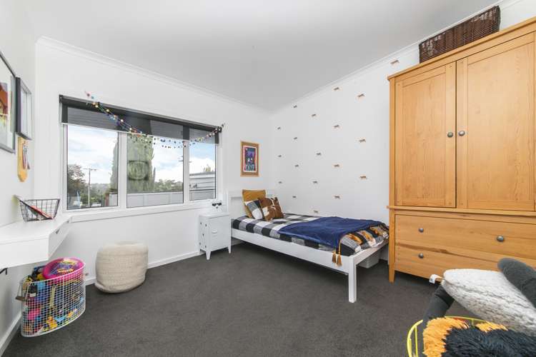 166 Henderson Valley Road Henderson_12