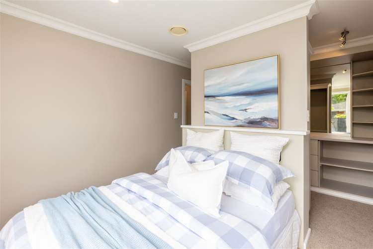 68 Woodbury Street Russley_11