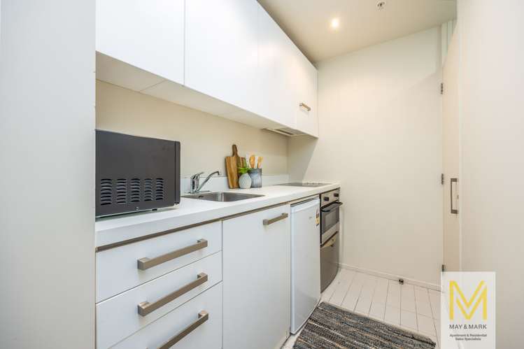 1112/10 Waterloo Quadrant Auckland Central_4