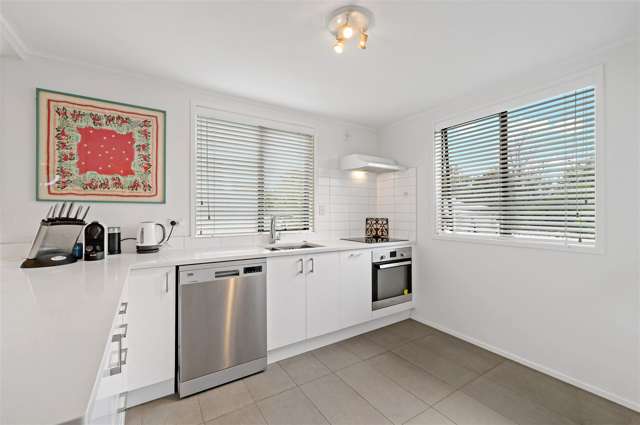 1/20 Lomond Street Takapuna_3