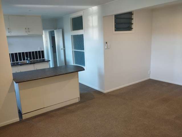 24A Thurleigh Grove Karori_2
