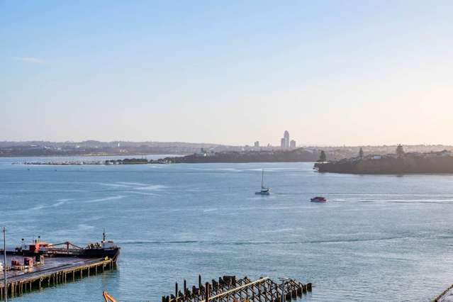 Amazing Seaview! Superior Penthouse Living