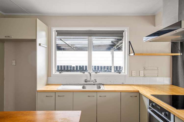 7 Peter Buck Street Outer Kaiti_10