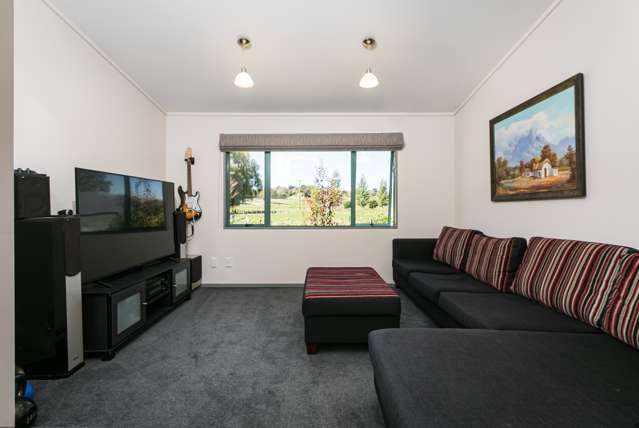 37 Guy Street Waipawa_3