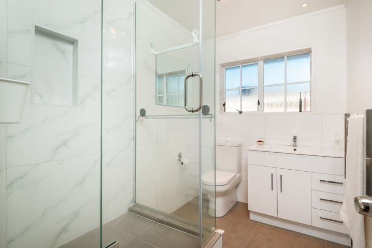 2/7 Livingstone Street Milford_11