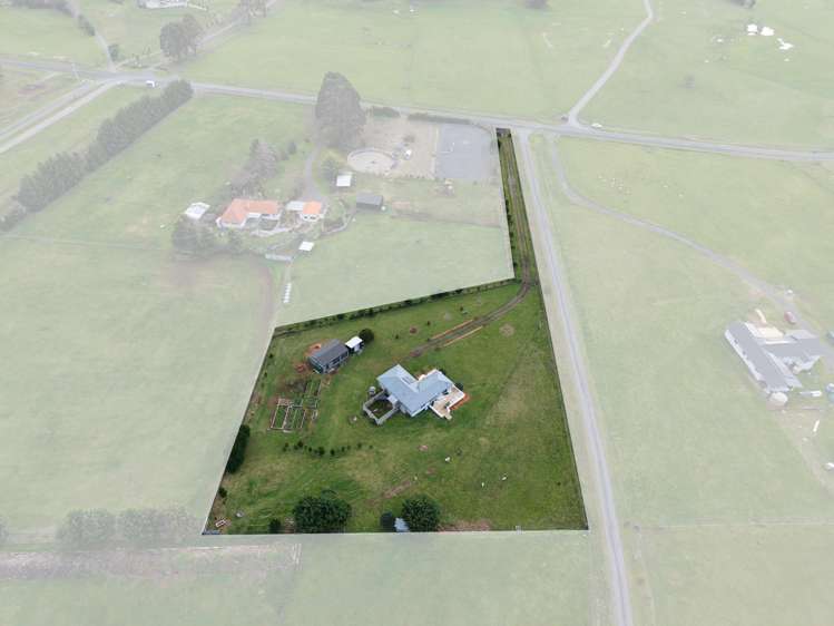 315 White Road_4