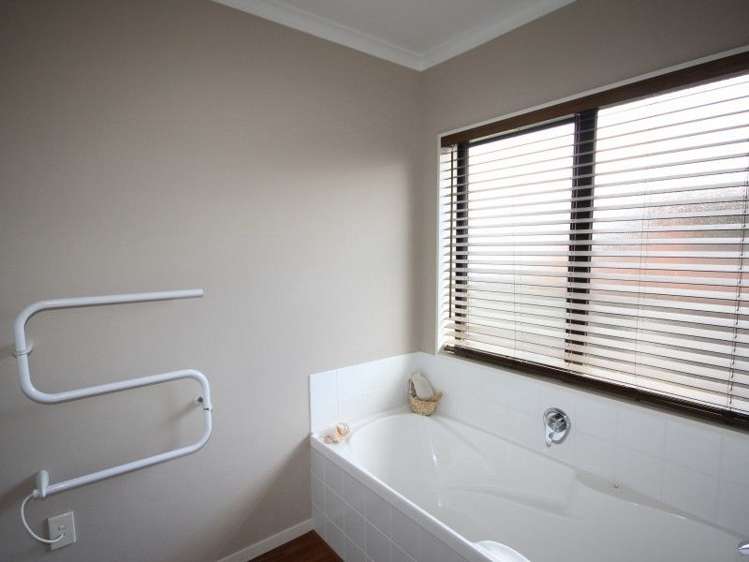 6 Benner Drive Ngatea_8