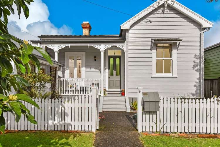 6 Kapai Road Devonport_22
