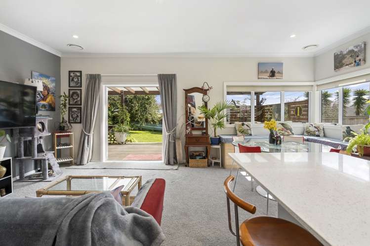 100 Macfarlane Street Hamilton East_5