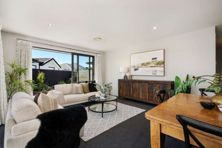 43 Vernon Drive Lincoln_7